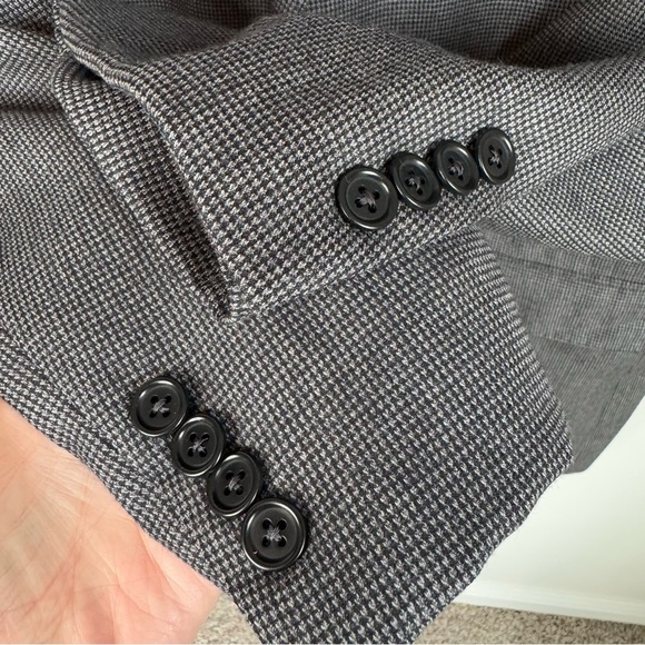 Canali 100% Wool Light and Dark Gray Micro Check Classic 2 Button Blazer Sz 46L - Picture 6 of 12